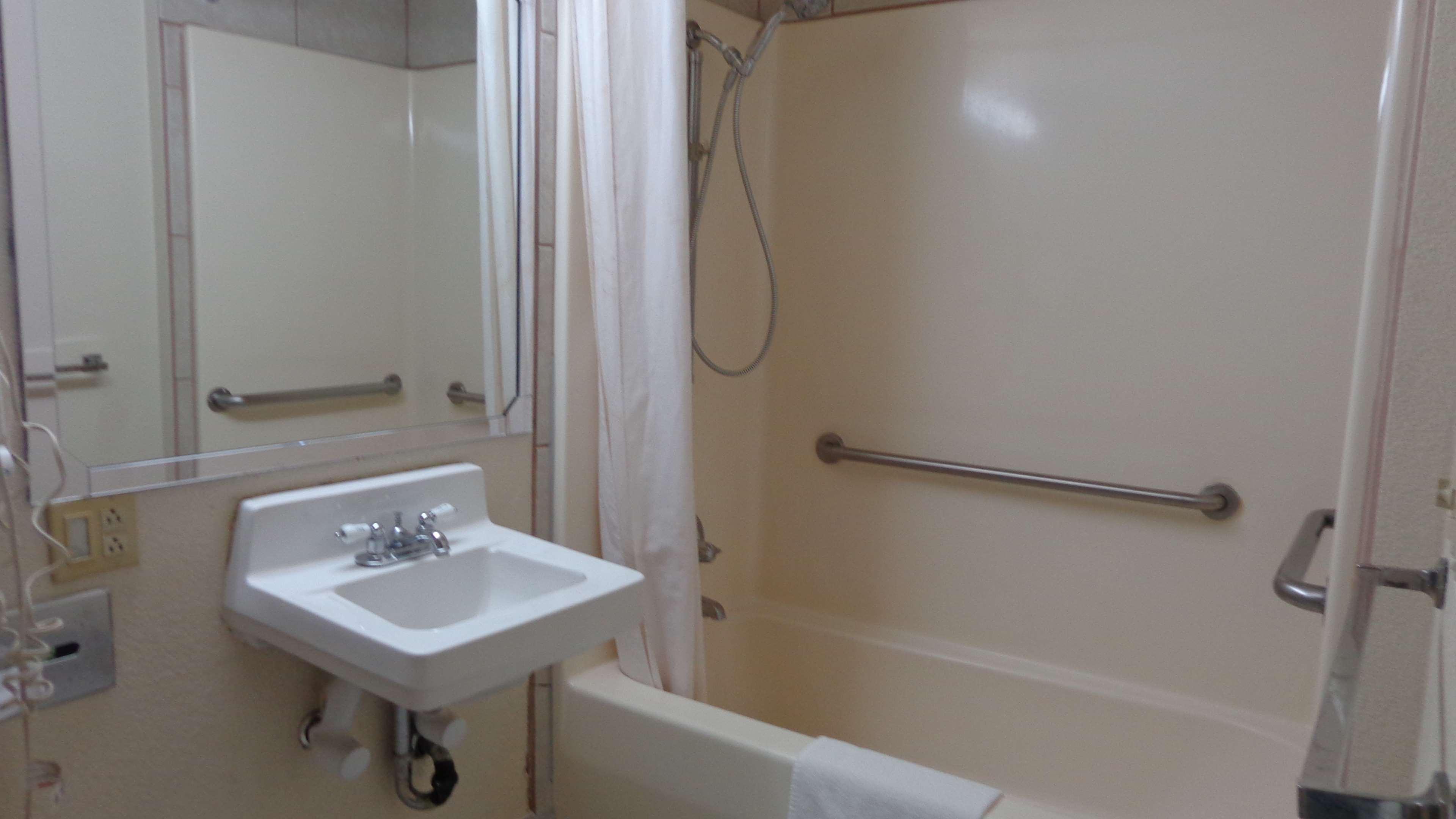 Surestay Hotel By Best Western Childress Room photo