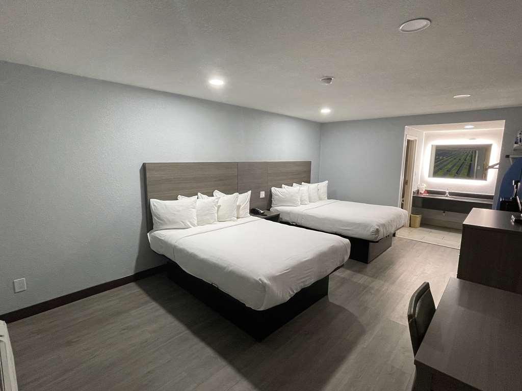 Surestay Hotel By Best Western Childress Room photo