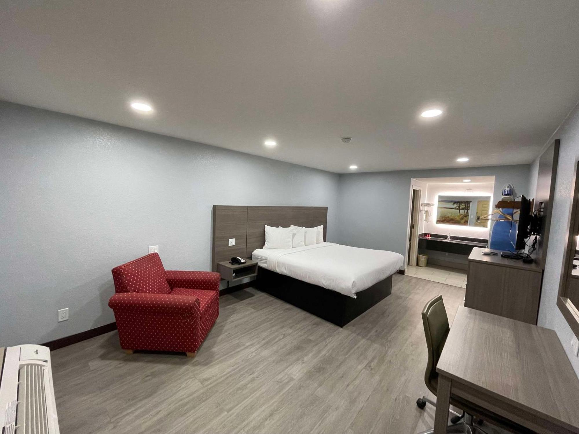 Surestay Hotel By Best Western Childress Exterior photo