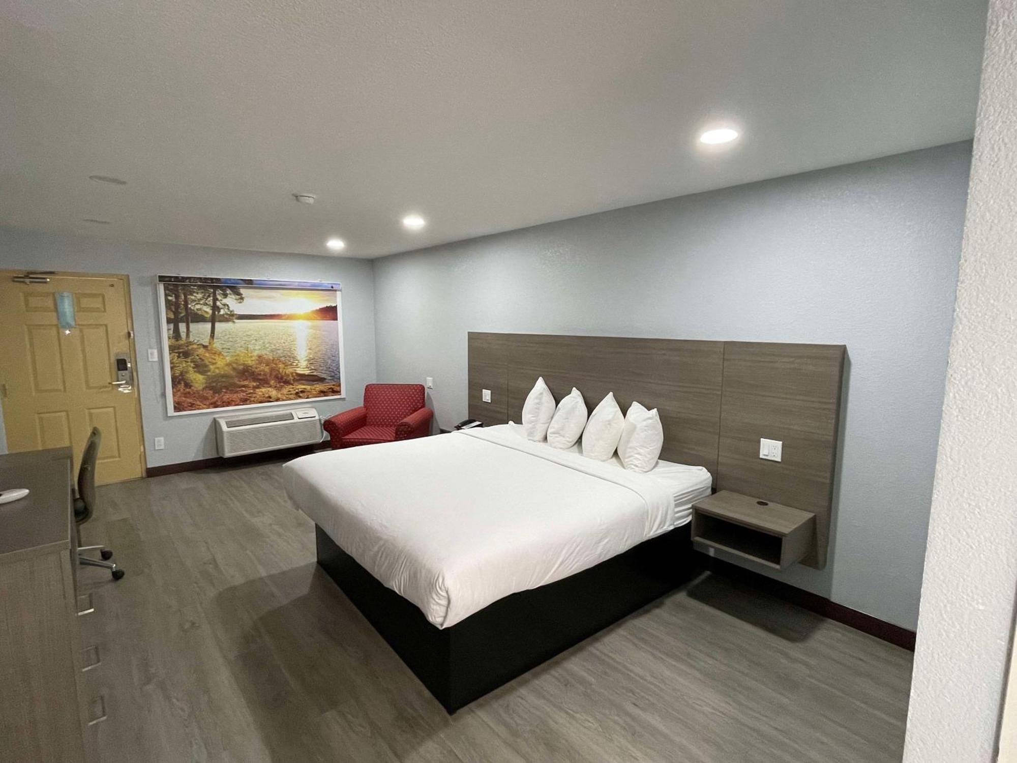 Surestay Hotel By Best Western Childress Exterior photo