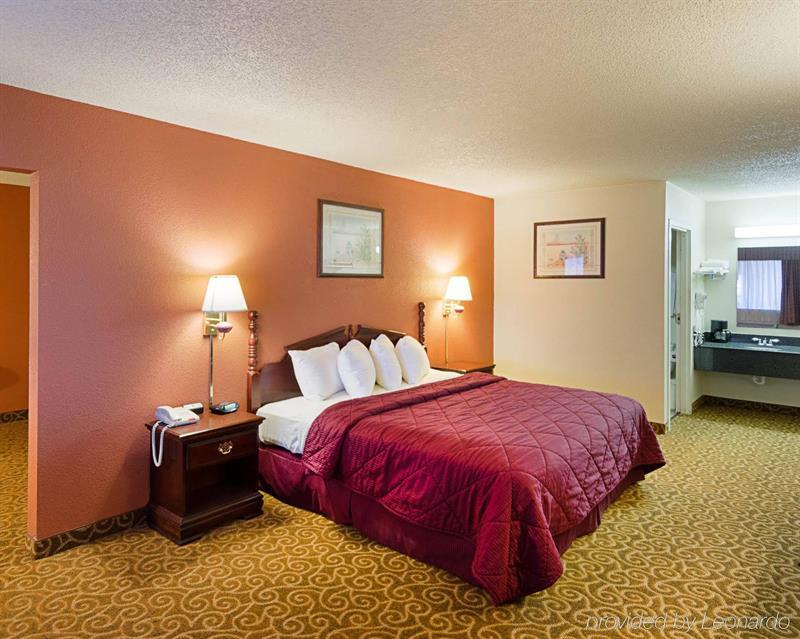 Surestay Hotel By Best Western Childress Exterior photo